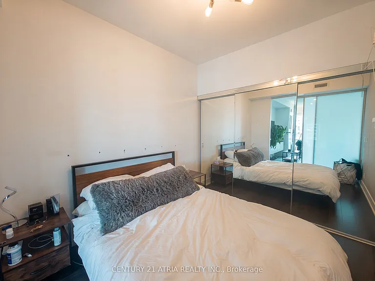 80 John St #2710 — Photo 4