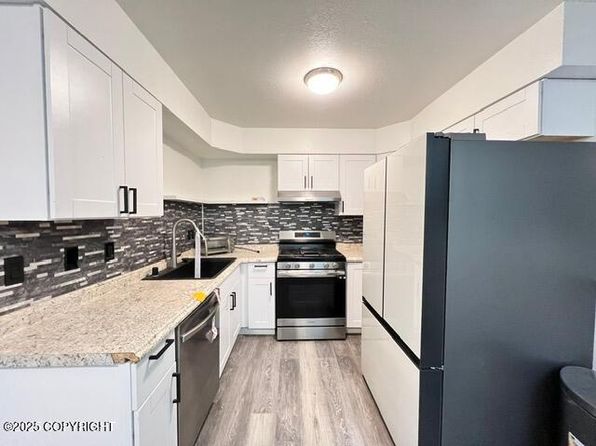 9336 Blackberry St APT 12, Anchorage, AK 99502