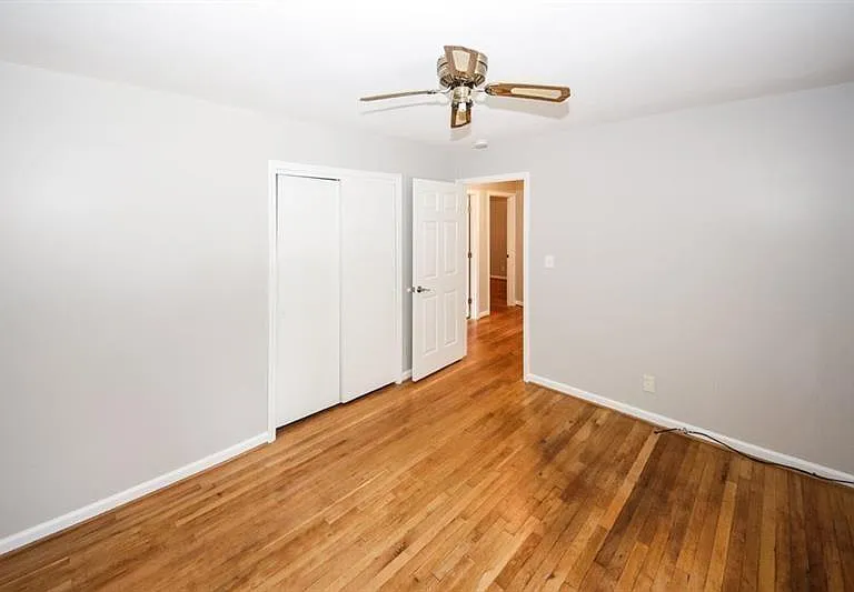5075 Winters Chapel Rd — Photo 37