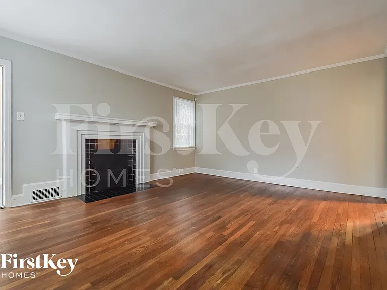 1655 Altadena Pl SW — Photo 2