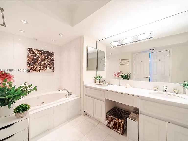6301 Collins Ave #2802 — Photo 14