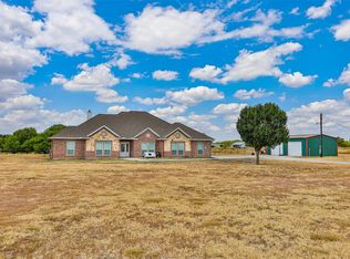 899 Ritchey Rd, Valley View, TX 76272