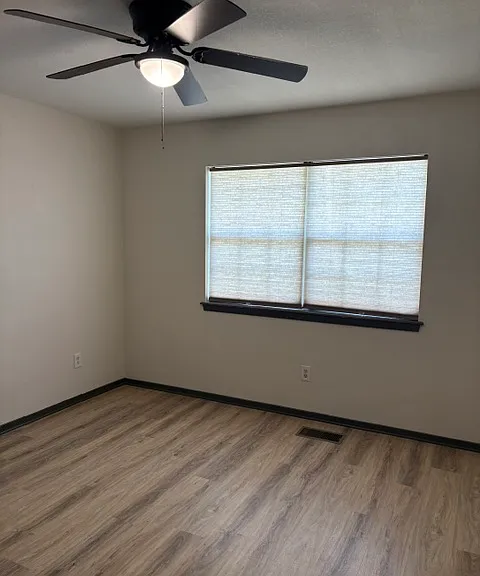 155 Lake Vista Cv — Photo 3