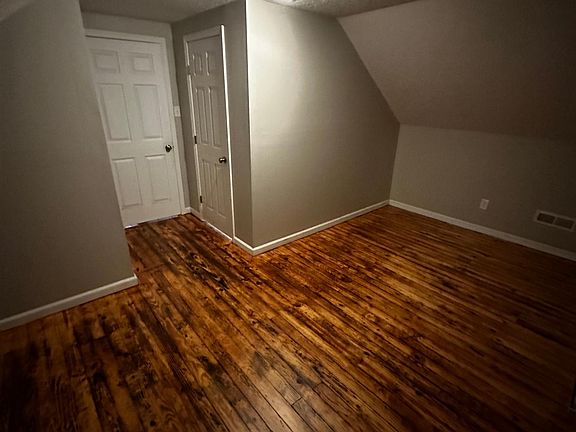 4th image of 129 Baker Dr