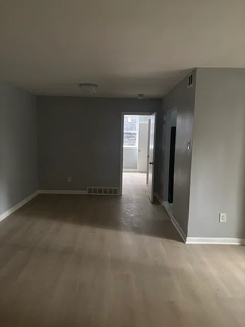 1 bed, 950 sqft, $1,250 — Photo 1