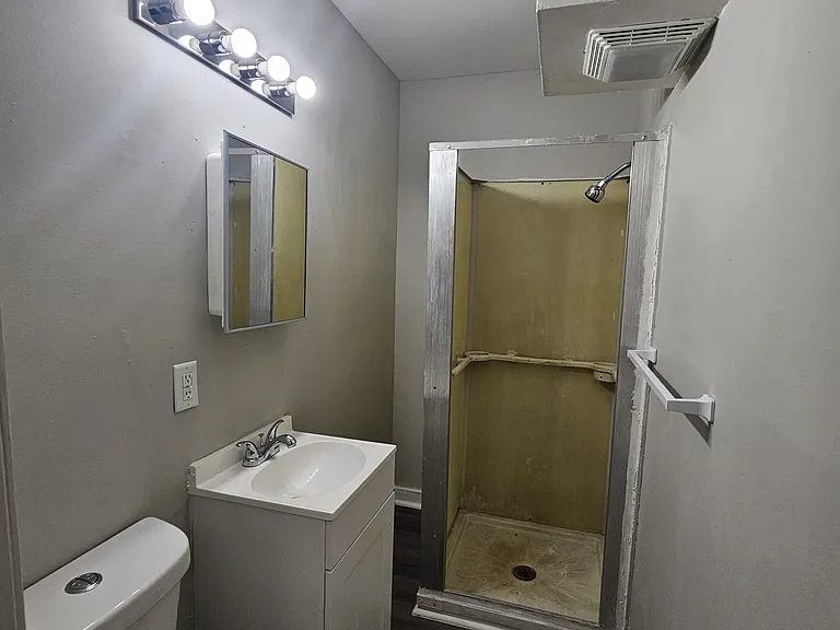 341 Peck St #3A — Photo 9