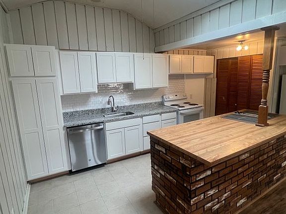 2nd image of 97 Liberty St #99