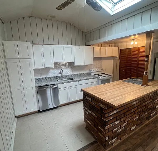 97 Liberty St #99 — Photo 2