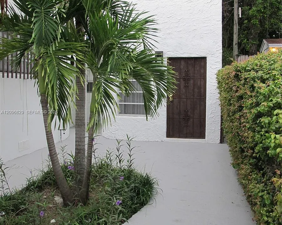 926 SW 10th Ave