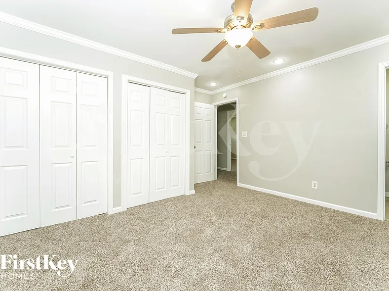 3393 Woods Dr — Photo 11