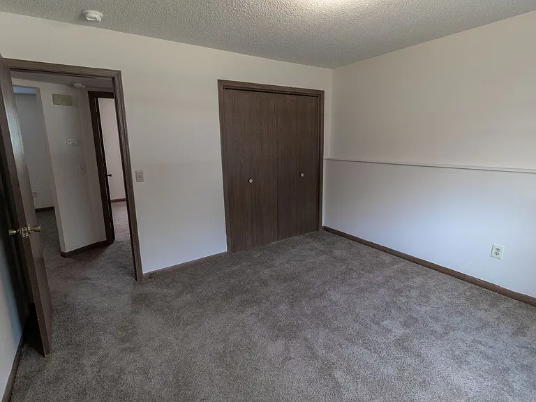 420 N East Park Ln — Photo 13