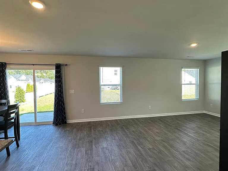 5268 Meagan Ln NE — Photo 4