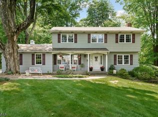 81 Hunters Ln, Sparta, NJ 07871