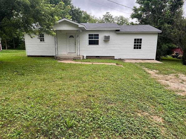 131 N Pine St, Salem, AR 72576