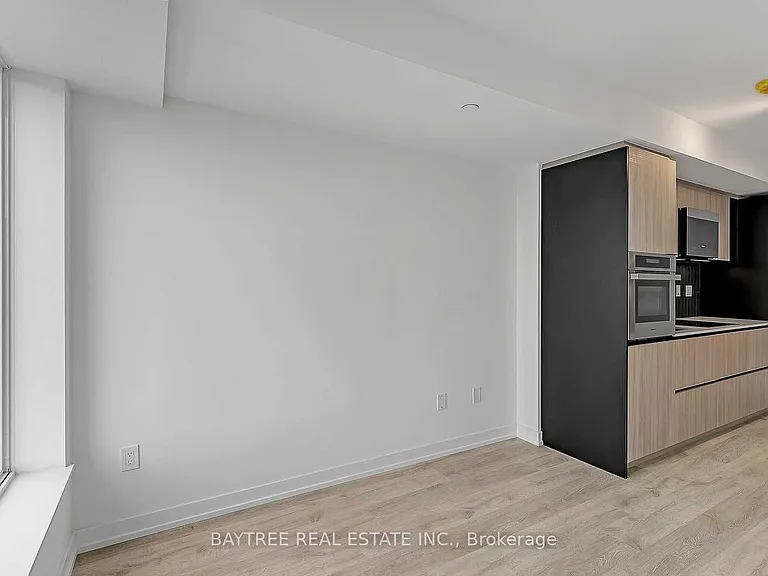 2 Augusta Ave #908 — Photo 6