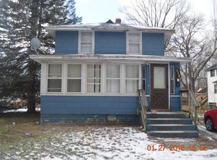 1180 Bishop Ave, Benton Harbor, MI 49022