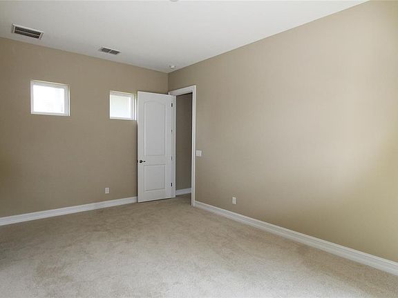 4th image of 1837 Rainbow Blvd