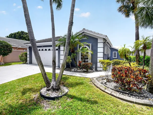 107 Harbor Lake Circle, Greenacres, FL 33413