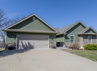 4601 Maple Leaf Dr, Columbia, MO 65201