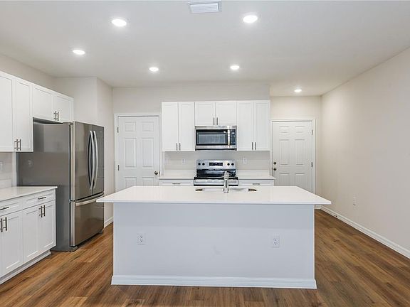 3rd image of 3746 King Hill Dr