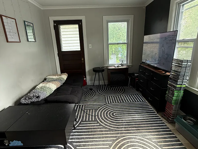 231 Morgan St #4 — Photo 9