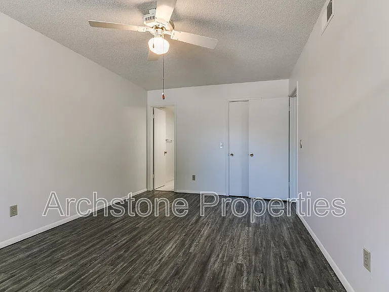 4508 NW 26th St — Photo 36
