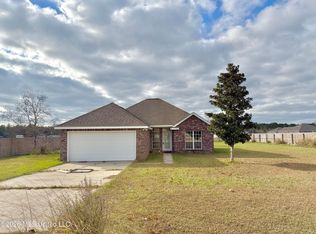 17 Pointer Trl, Picayune, MS 39466