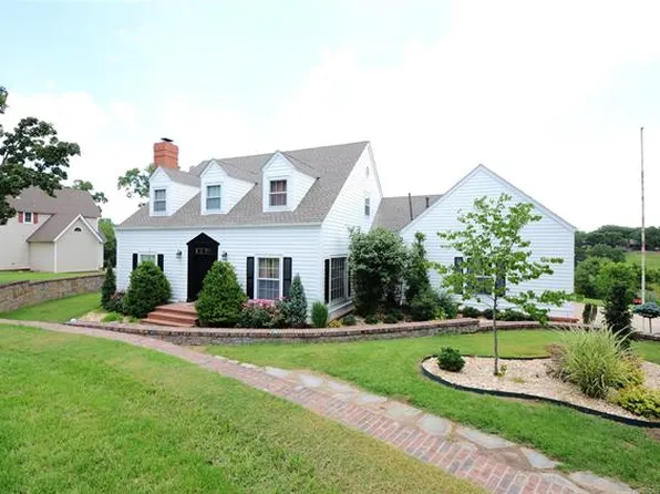 407 Country Club Dr, Bristow, OK 74010
