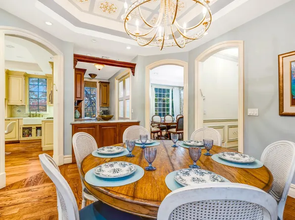 850 East 23rd Street image 16 of 47