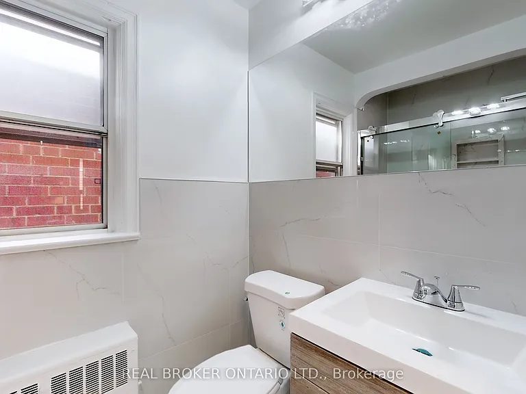 451 Donlands Ave #UPPER — Photo 4