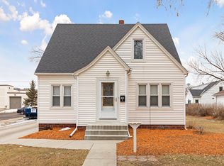 105 4th St W, Jordan, MN 55352