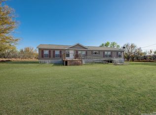 160 Pullins Rd, Pleasanton, TX 78064