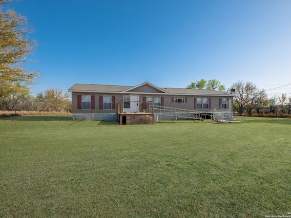 Property image for 160 Pullins, Pleasanton, TX 78064