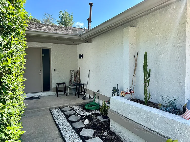 641 Macduff Ln #A — Photo 3