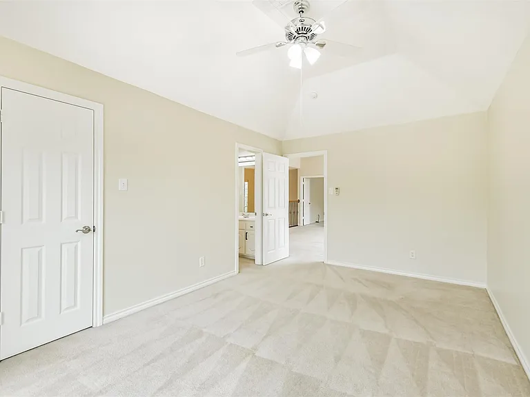 11918 Mariposa Canyon Dr — Photo 47