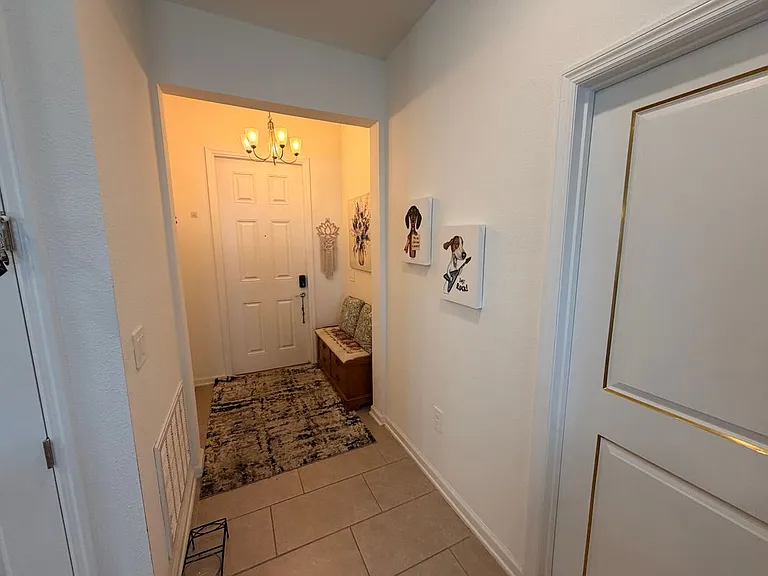 9502 Revere Ave — Photo 15