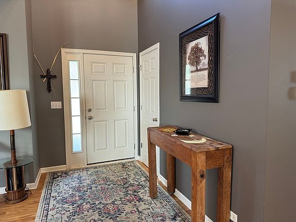 5th image of 362 Bedford Ln