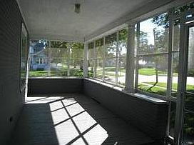 2nd image of 421 2nd Ave NE