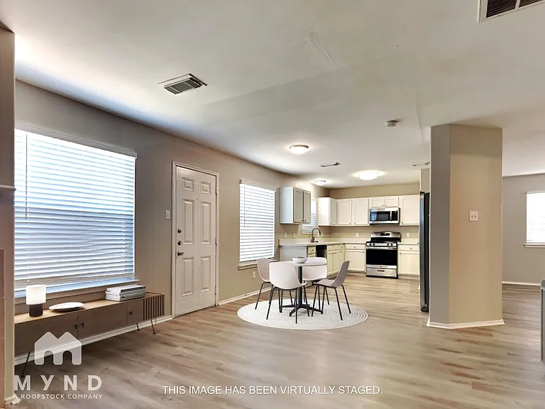 5114 Bright Oak Ct — Photo 3