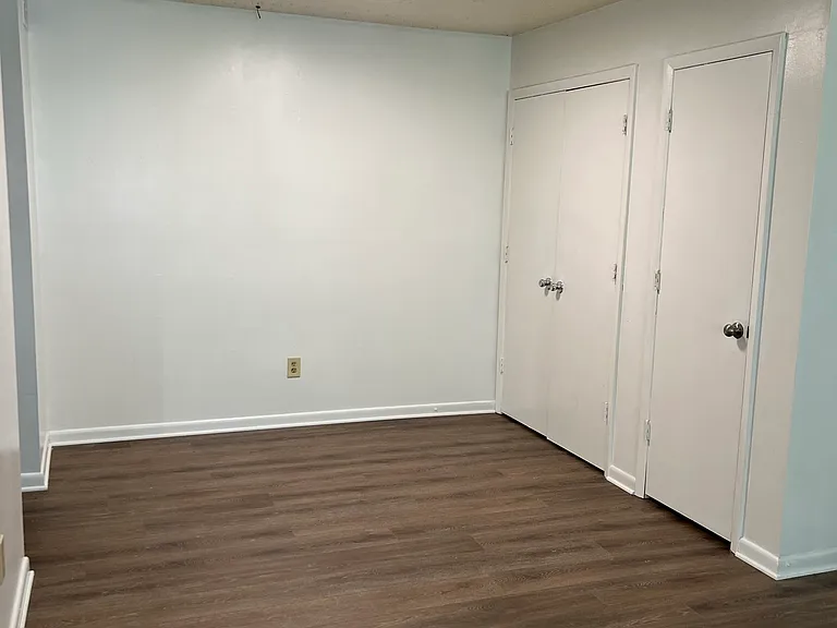 46 Hillview Apt Dr — Photo 3