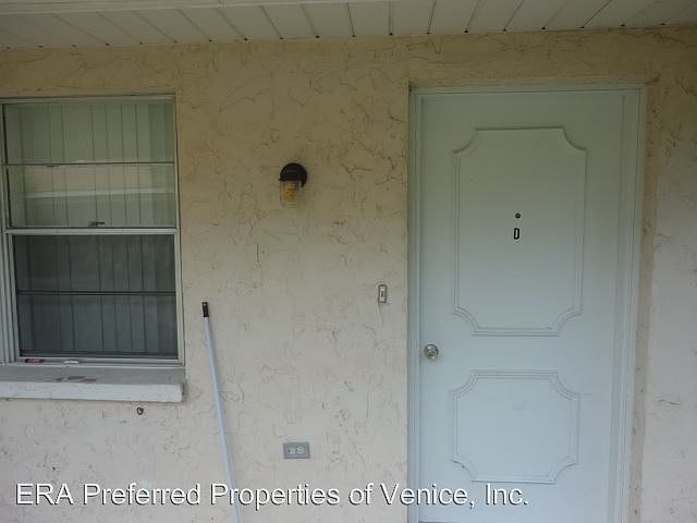 2nd image of 125 Avenida De Bahia APT D