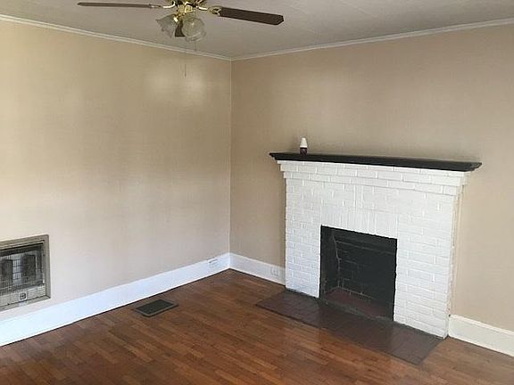 3rd image of 200 Lynn Ave