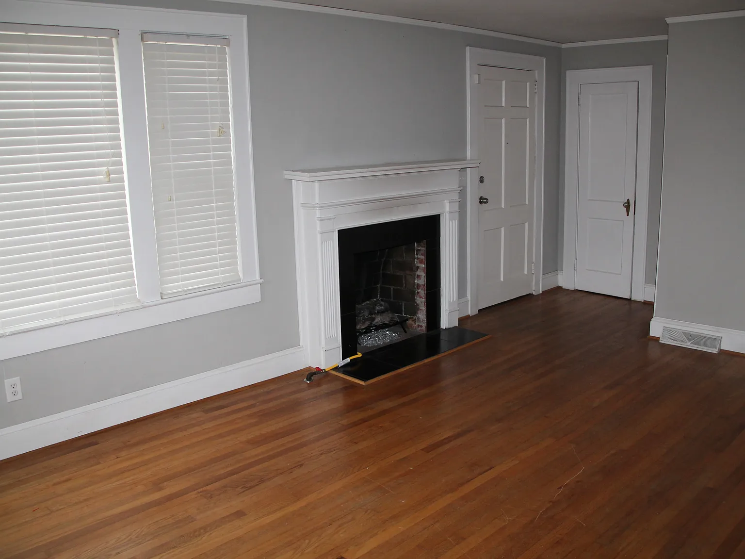 2 bed, 1300 sqft, $1,450 — Photo 3