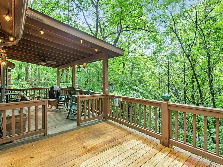 9 Briar Creek Rd — Photo 31