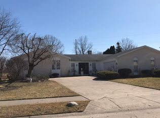 1722 Ransom Dr, Fort Wayne, IN 46845