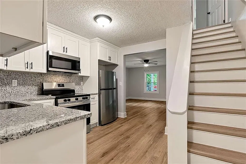 36 Myrtle St — Photo 4