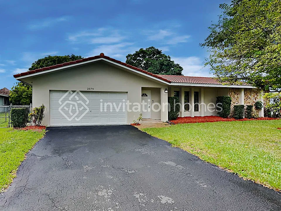 2579 NW 118th Dr