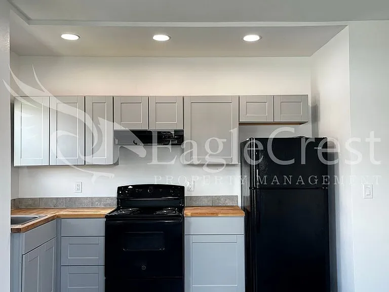249 Eagan St — Photo 5