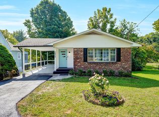 2938 NE Valley View Dr, Knoxville, TN 37917