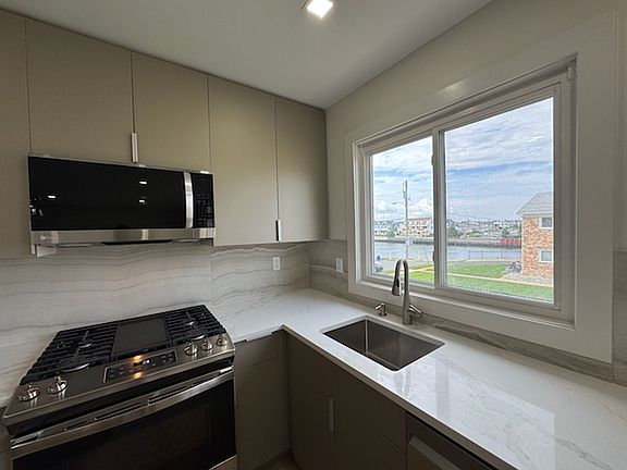 4th image of 1 Ocean Ave APT 85